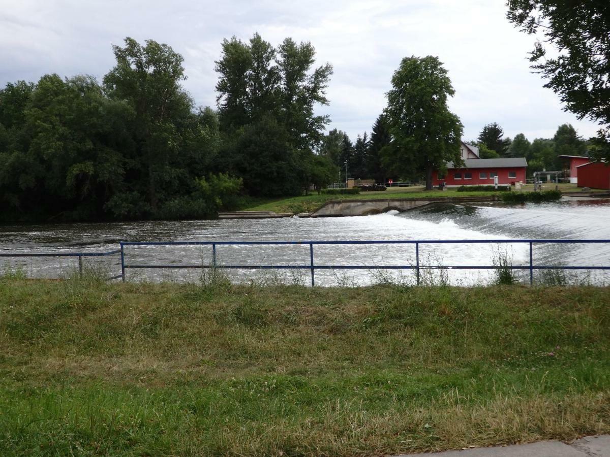 Zur Saale Hotell Weißenfels Exteriör bild