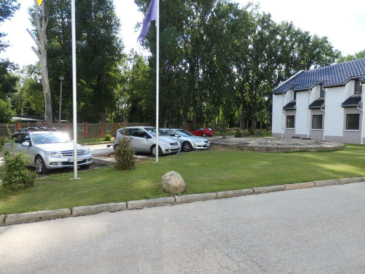 Zur Saale Hotell Weißenfels Exteriör bild
