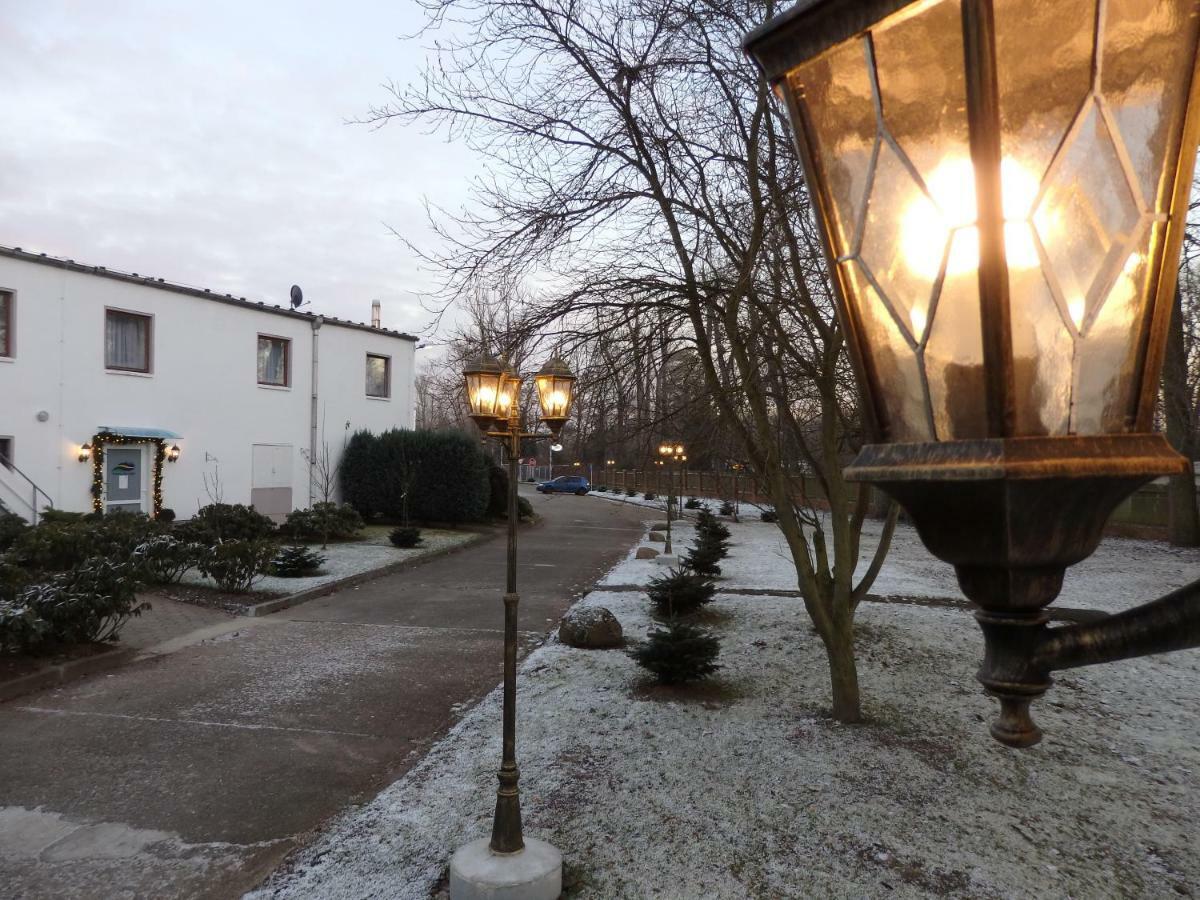 Zur Saale Hotell Weißenfels Exteriör bild