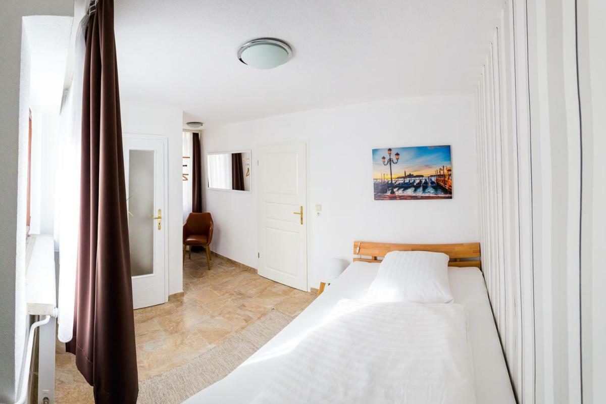 Zur Saale Hotell Weißenfels Exteriör bild