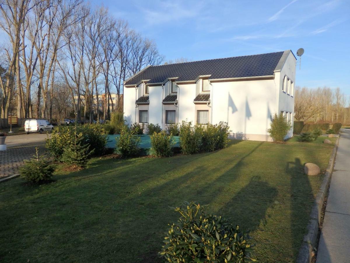Zur Saale Hotell Weißenfels Exteriör bild