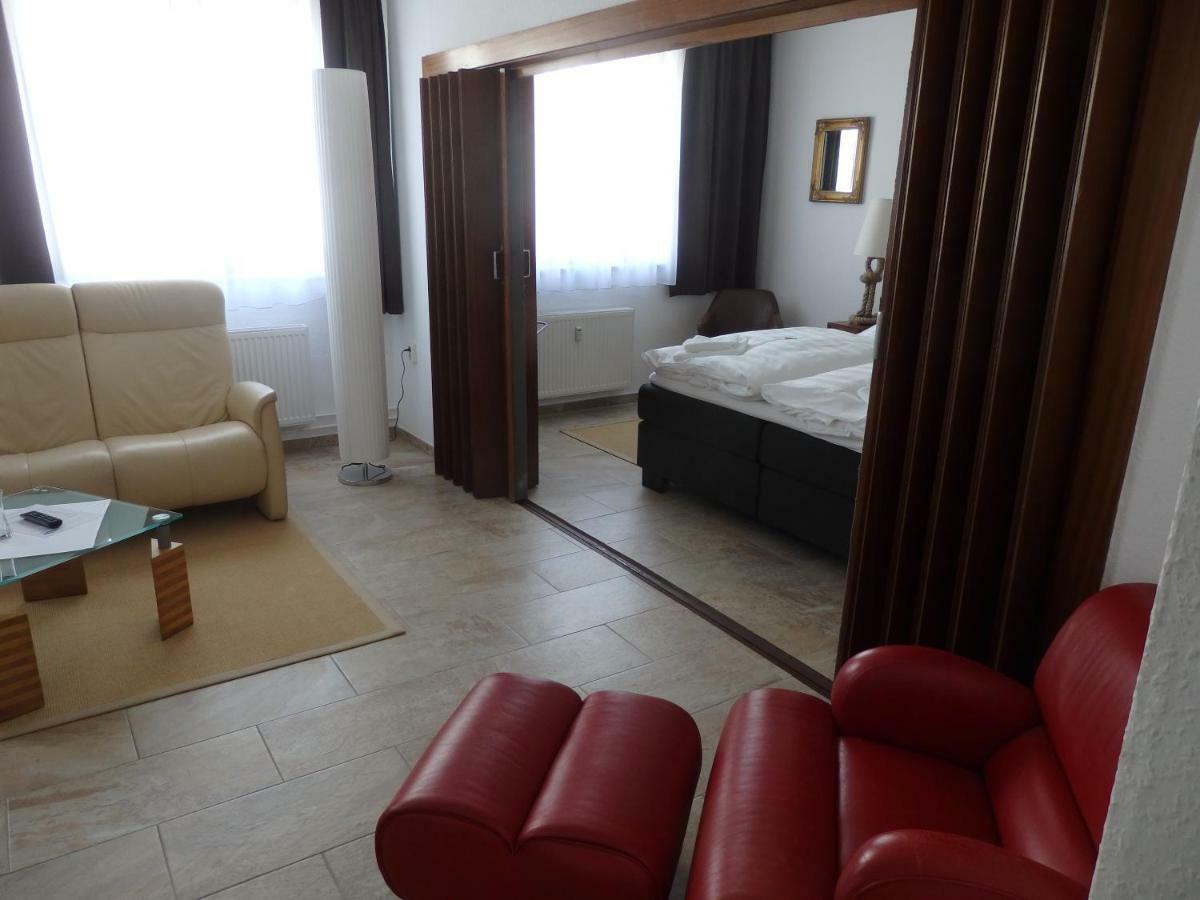 Zur Saale Hotell Weißenfels Exteriör bild